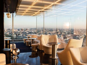 Rooftop bar - SO/ Paris Hotel (Paris)