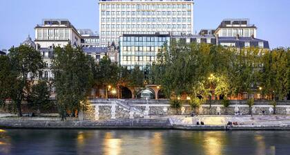 SO/ Paris Hotel