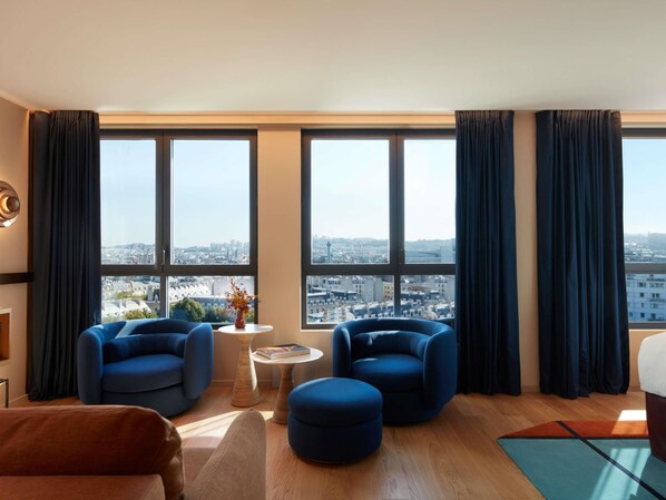 L'ATELIER, 1 King, Large corner Suite with sofabed, Views of Paris rooftops | View from room - SO/ Paris Hotel (Paris)