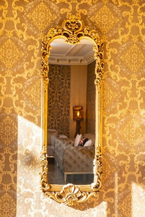 Reception - The Ottoman Pansiyon (Istanbul)