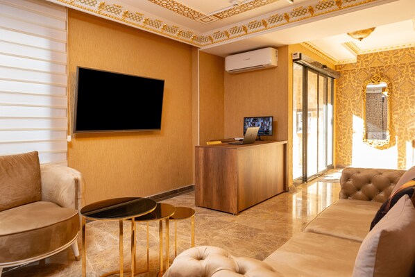 Reception - The Ottoman Pansiyon (Istanbul)