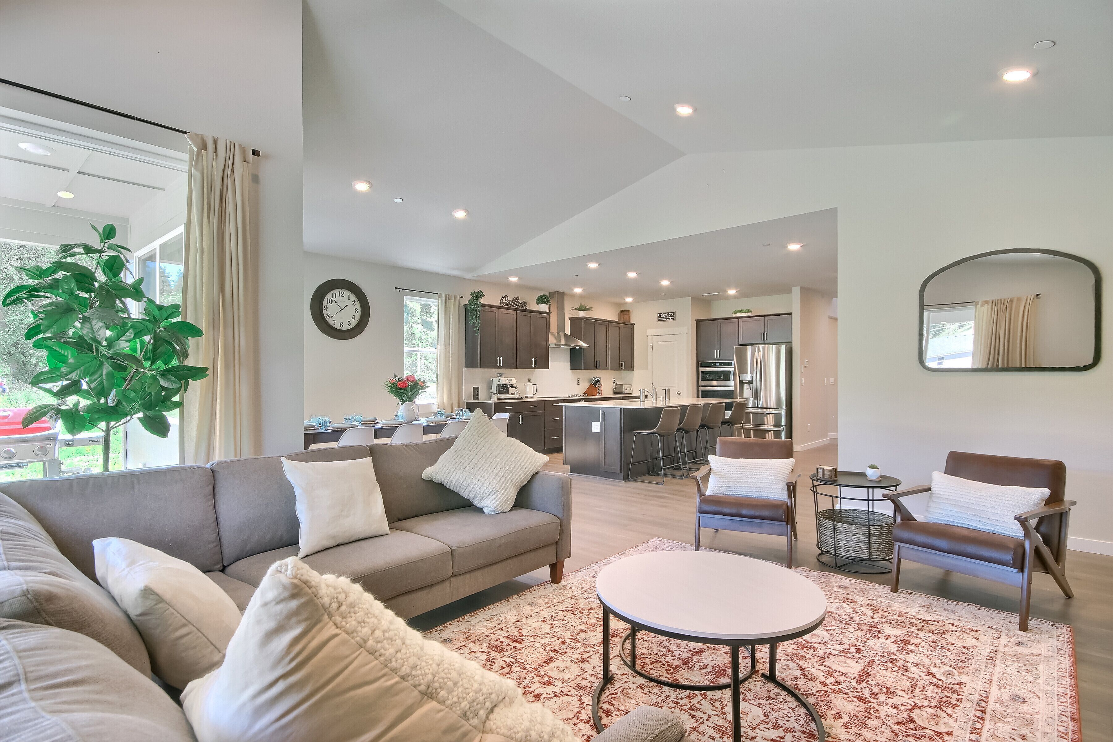 Smart TV, chimenea y futbolito 