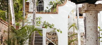 Private Beach- Amazing Surf- Pool -Staff - Gated Home- Suburban & Chef Available