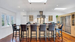 Microwave, oven, stovetop, coffee/tea maker