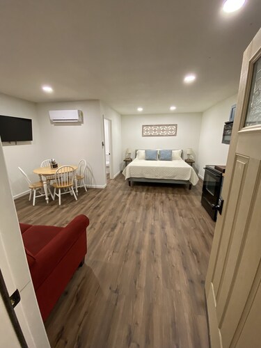 A step off Sunderland, Cozy quiet 2 bed suite.