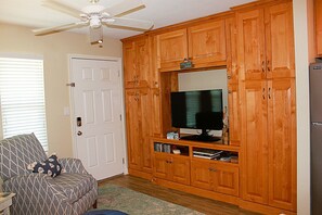 Living area - Fantastic water view from comfortable cozy condo (Rockport)