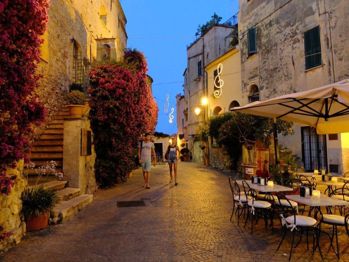 Ristorazione all'aperto