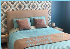 1 Schlafzimmer, Zimmersafe, Schreibtisch, kostenloses WLAN