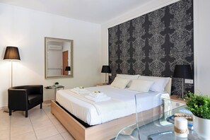 2 chambres, fer et planche à repasser, Wi-Fi gratuit, draps fournis