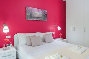 2 habitaciones, tabla de planchar con plancha y wifi gratis 