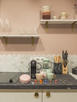 Signature Apartment, Ensuite | Shared kitchen