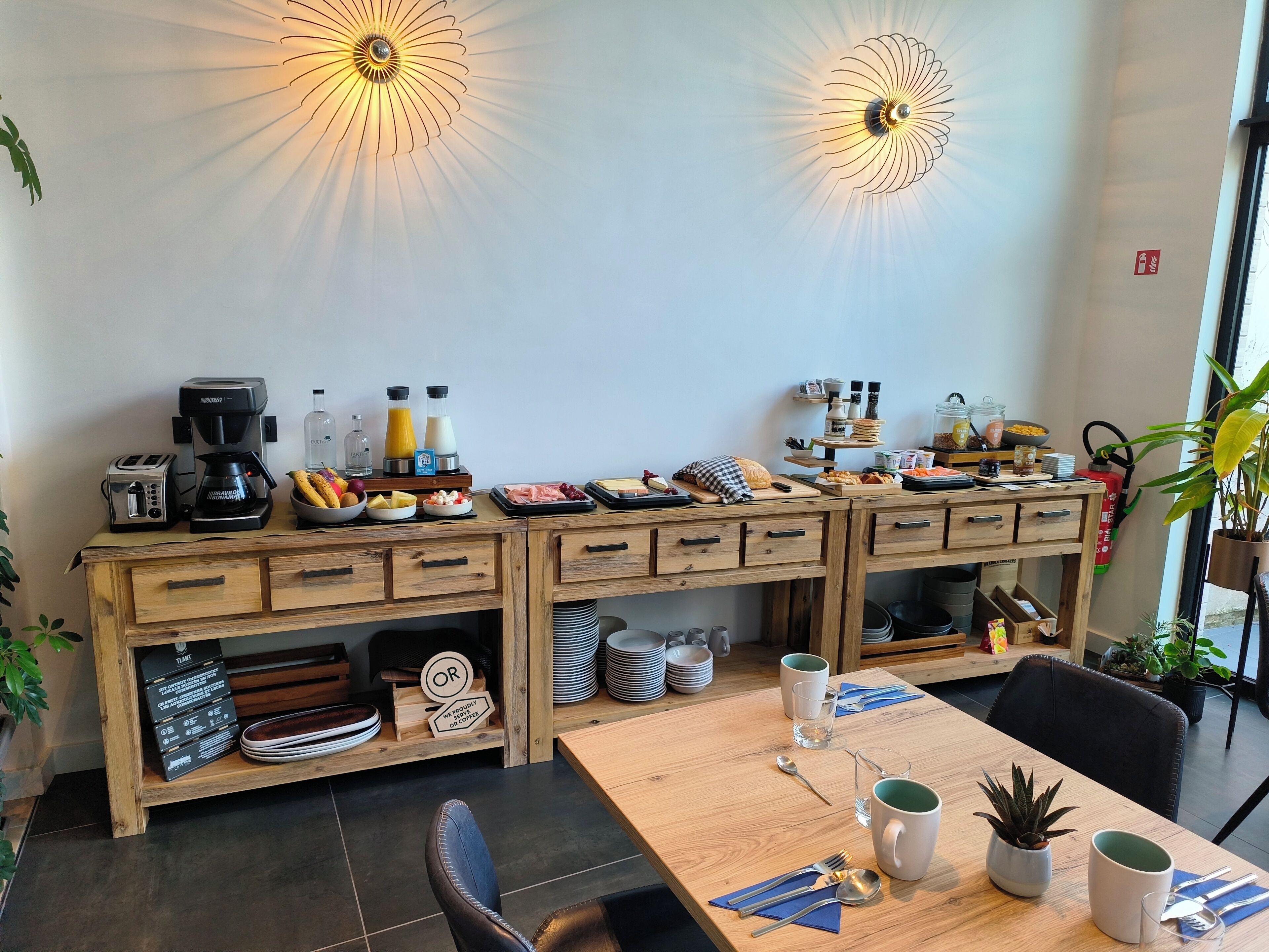 Free daily buffet breakfast