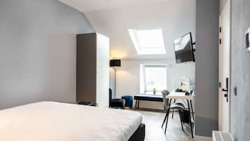 Deluxe Double Room | Premium bedding, minibar, in-room safe, individually decorated