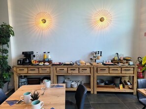 Desayuno buffet incluido todos los días 