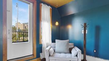 Endion Station 5 | Egyptian cotton sheets, premium bedding, down comforters