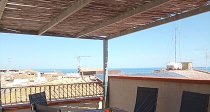 Apartment with large terrace in the city center