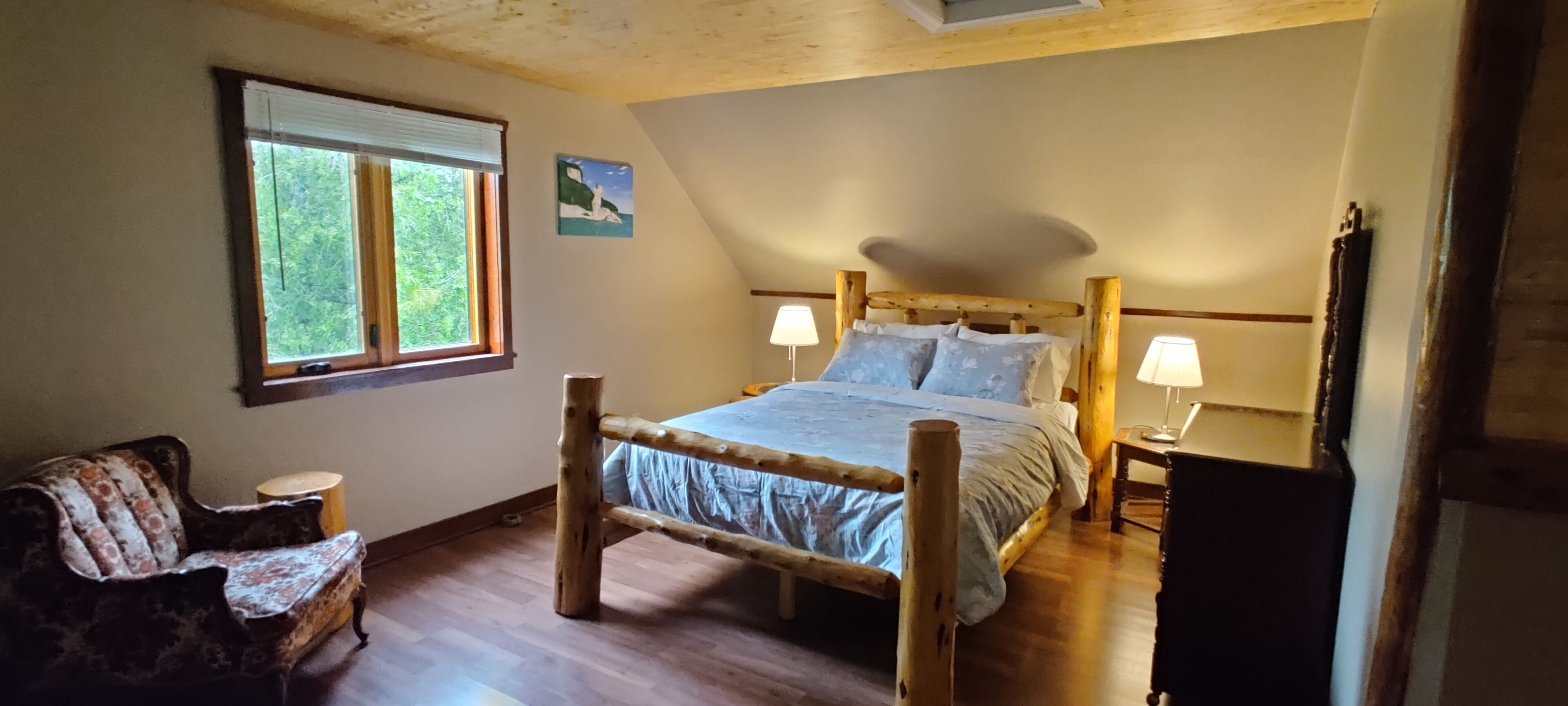 4 chambres, bureau, accès au Wi-Fi (inclus), literie fournie