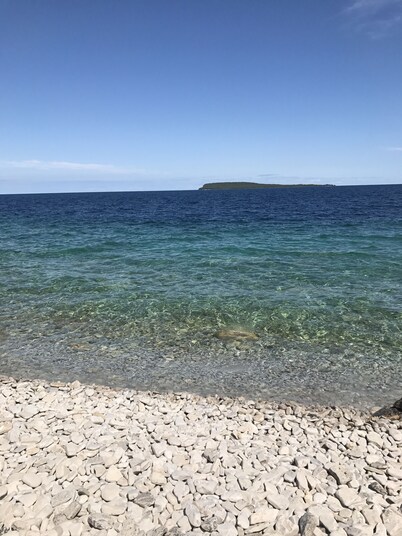 Tobermory Peaceful Private Entire Log Cottage Spacious Fully Equipped