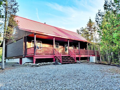Tobermory Peaceful Private Entire Log Cottage Spacious Fully Equipped