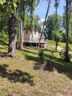Exterior - The Sawdust Cabin, quiet setting in East Tennessee! (Mountain City)
