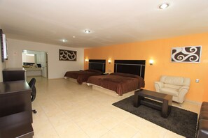 Deluxe-Studiosuite | Zimmersafe, Schreibtisch, Bügeleisen/Bügelbrett, kostenloses WLAN