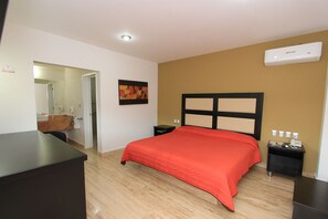 Executive Double or Twin Room | In-room safe, desk, iron/ironing board, free WiFi - Hotel 5inn (Silao)