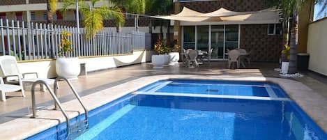Piscine extérieure