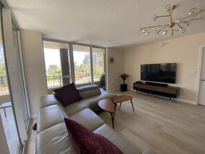 Smart TV, estéreo y impresora 