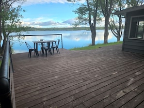 Outdoor dining - Beautiful 4 bedroom lake house with private dock. (Nashua)