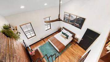 2 bedrooms, desk, iron/ironing board, free WiFi