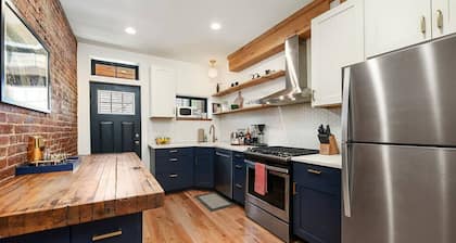 Kiki`s Playhouse - 170 Lodi Way