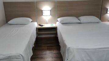 Traditional Triple Room | Desk, free WiFi