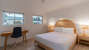 5 quartos, escrivaninha, berço de viagem, Wi-Fi