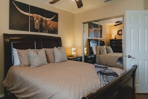 4 chambres, fer et planche à repasser, accès au Wi-Fi (inclus)