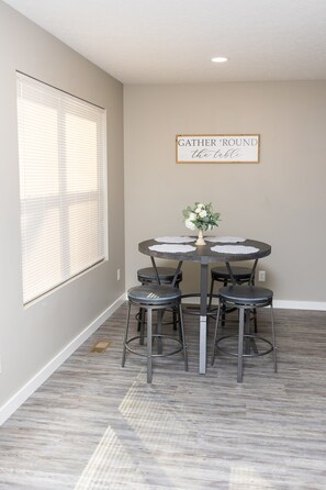 Dining - Quiet and cozy new townhome minutes from the mall exit. (Barboursville)