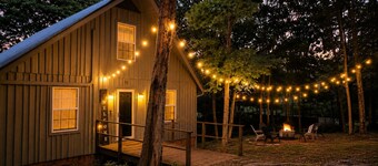 River & Mountain Views. Theater Room + Fire Pit. Near Waterfalls & Nashville