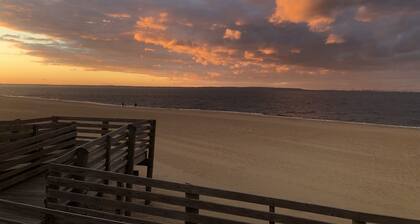 Quaint Seaside Home Minutes from the Beach