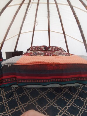 1 bedroom - North Woods 12' Teepee Resort (Exeter)