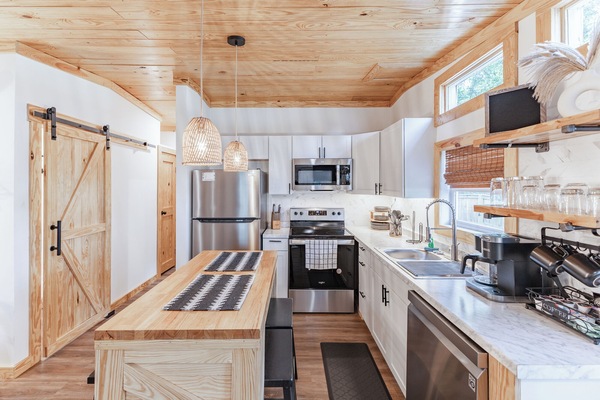 Geladeira, fogão, cooktop, lava-louças