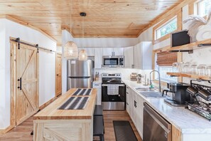 冰箱、烤箱、炉灶、洗碗机