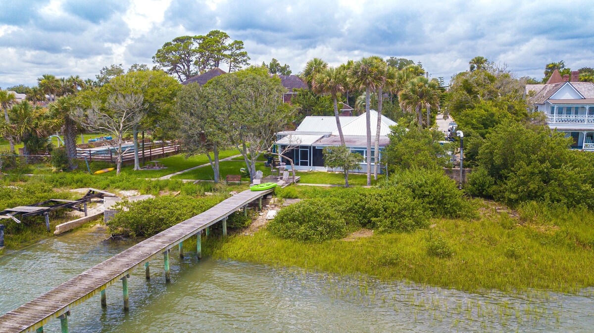 Photo 2 of Boathouse Cottage, Historic District Pvt Pier 1 blk to Trolley & Fort