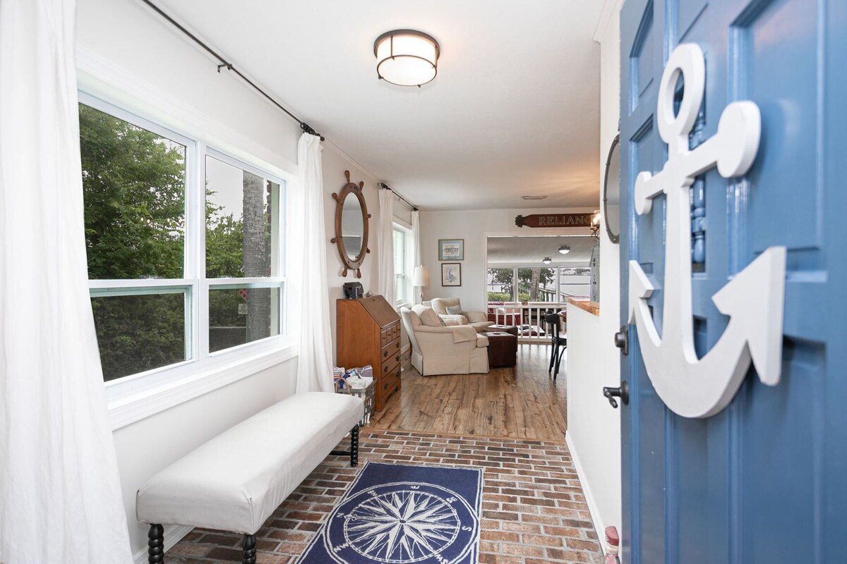 Photo 3 of Boathouse Cottage, Historic District Pvt Pier 1 blk to Trolley & Fort