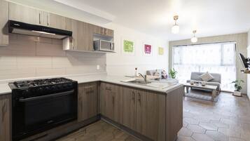 Fridge, microwave, oven, coffee/tea maker