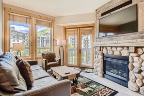 スマートテレビ、暖炉