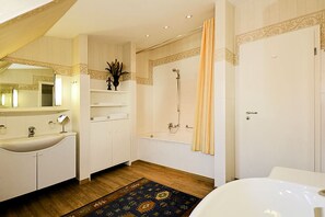 Bathroom - Ferienwohnung Meerblick - Penthouse, Dachterrasse, Meerblick, Strand (Binz)