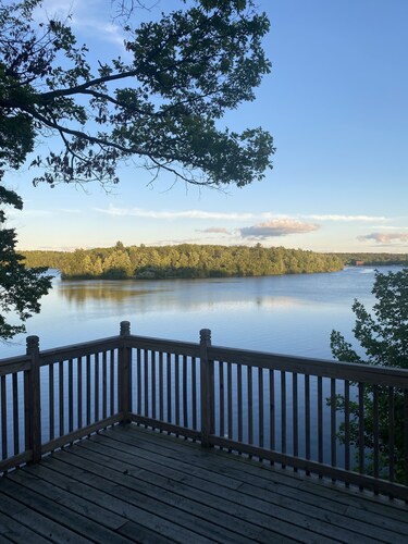 Rogers Pond Luxurious & Romantic Getaway