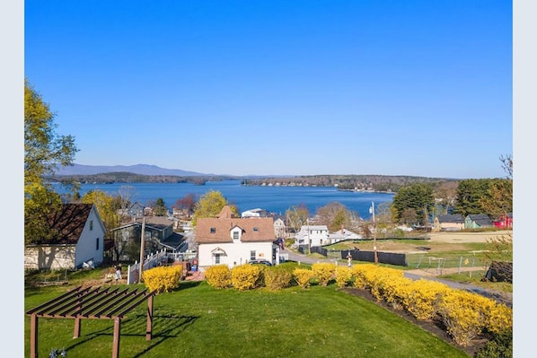 Property grounds - Welcome to the Weirs -Lake View Condo - Late Check-out Sundays (Laconia)