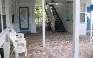 Property grounds - Walk to the Beach in South Naples (Naples)