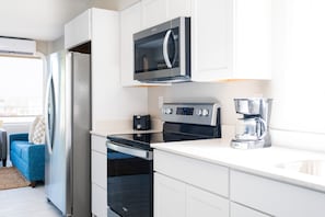 Presidential Suite | Private kitchen - 300 Tenth (Myrtle Beach)