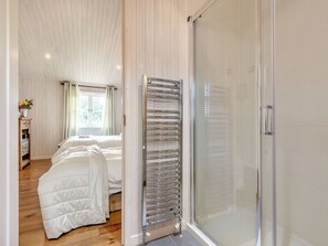 2 soverom og sengetøy